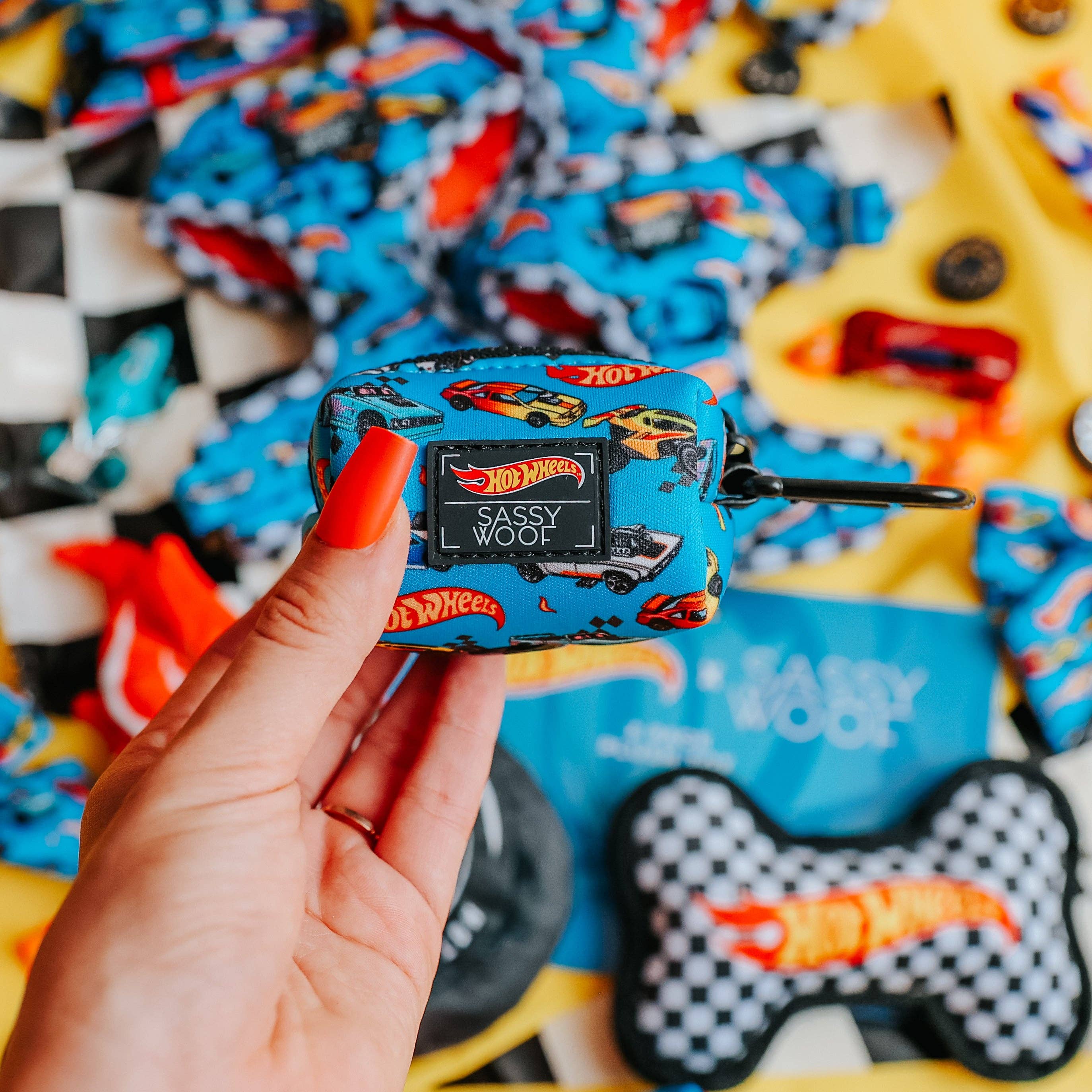 SASSY WOOF Hot Wheels Dog Waste Bag Holder