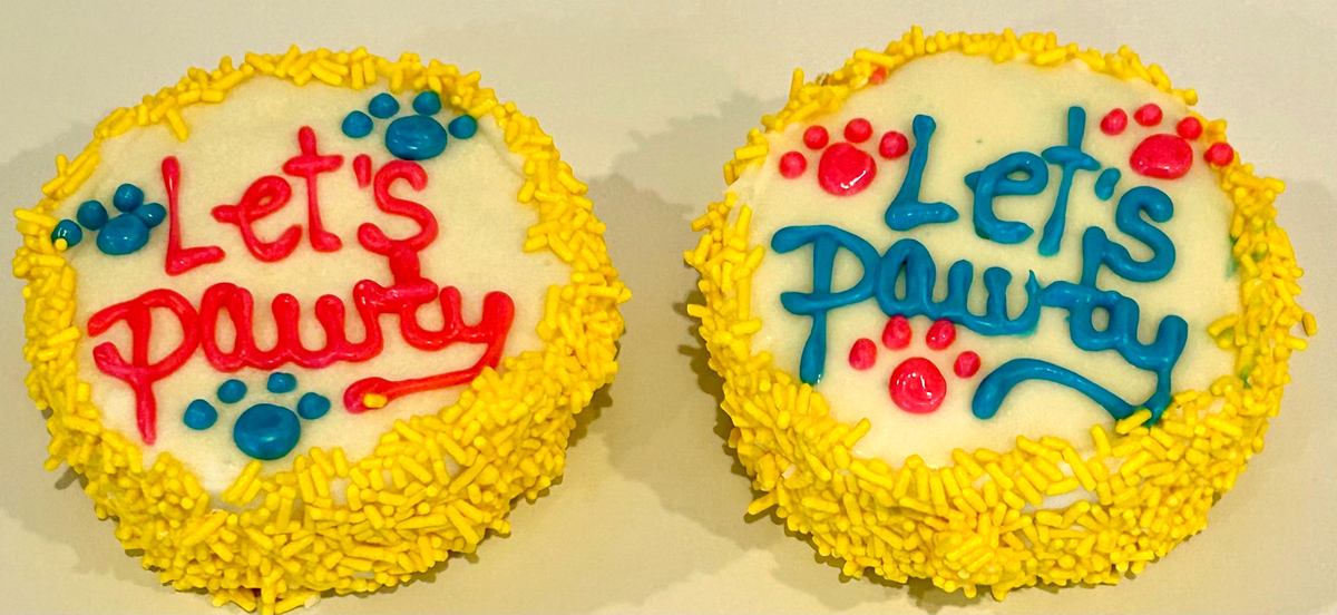DELCO DOG CO. Let's PAWTY Mini Bakery Dog Cake
