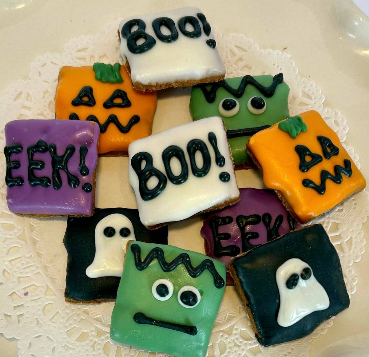 DELCO DOG CO. Assorted Mini Halloween Bakery Dog Treats
