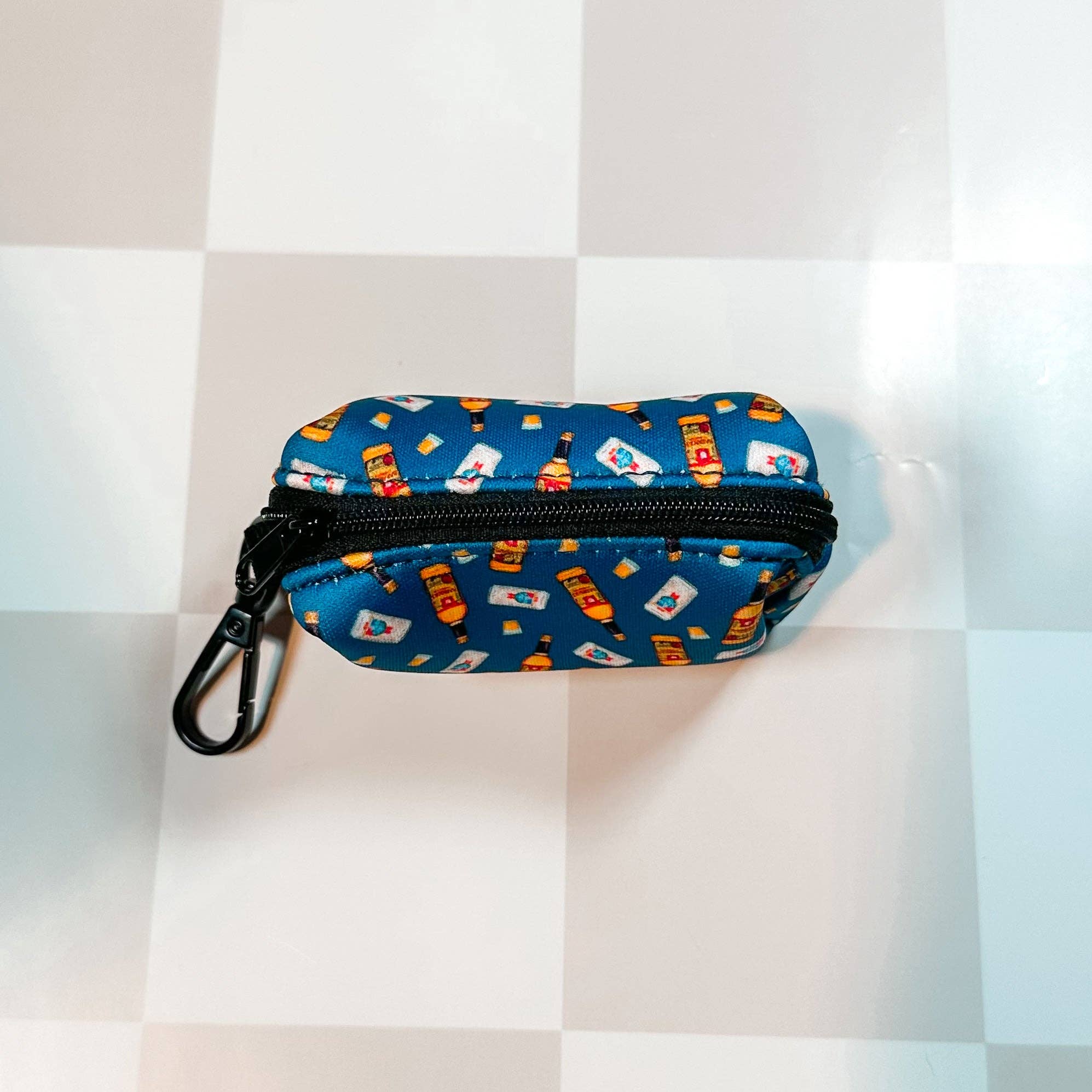 Chicago Dog Co. Chicago HandshakePoop Bag Holder
