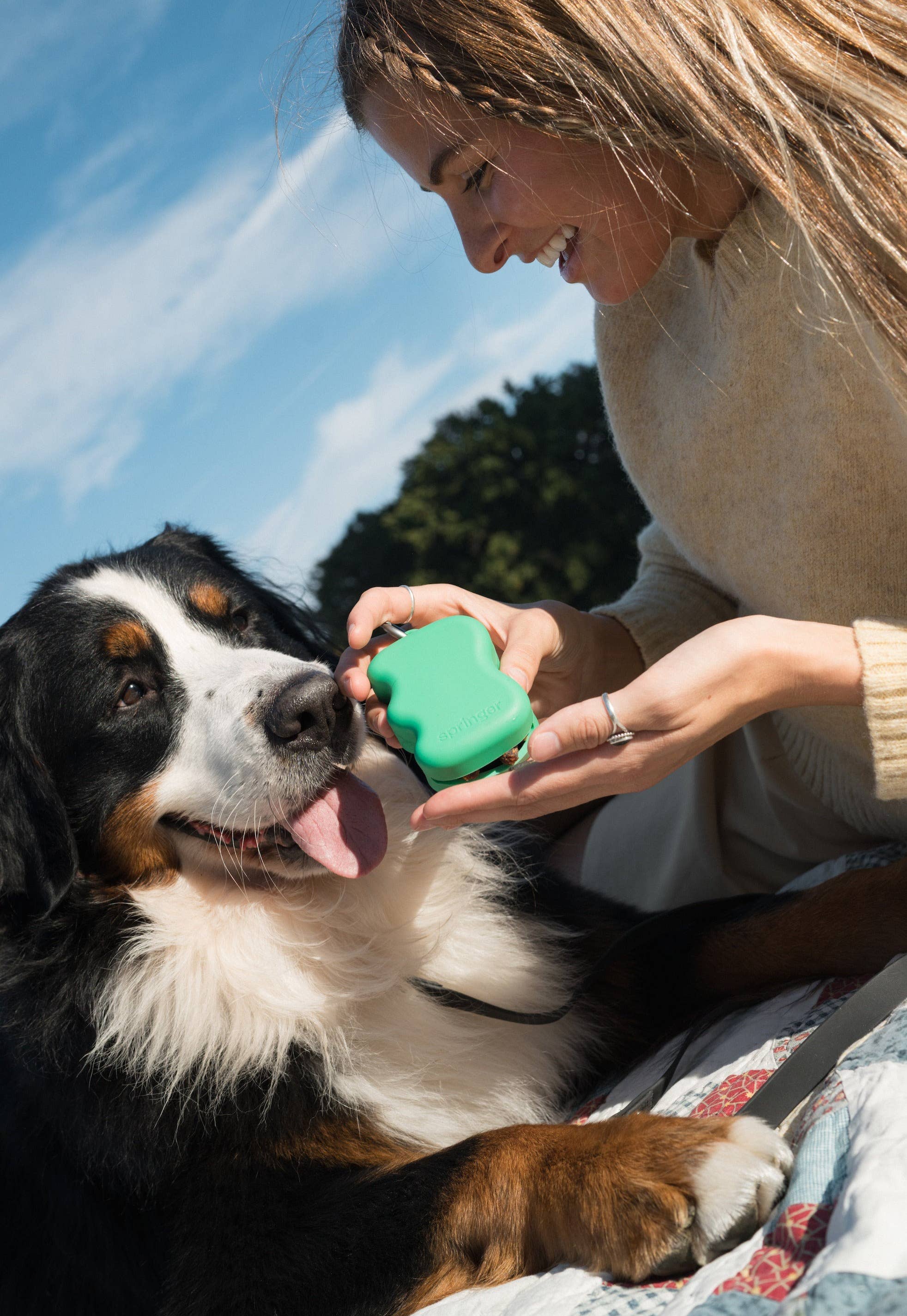 Springer Pets Squeeze Silicone Dog Treat Pouch Dispenser