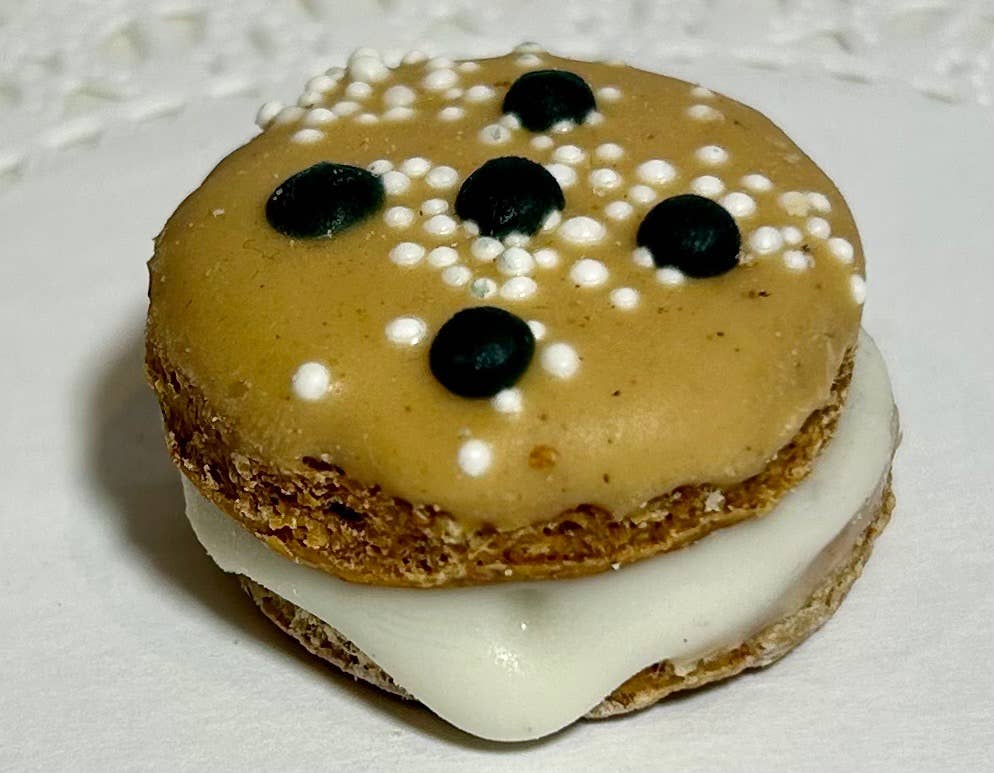 DELCO DOG CO. Mini Chocolate Chip Sandwich Bakery Dog Treat