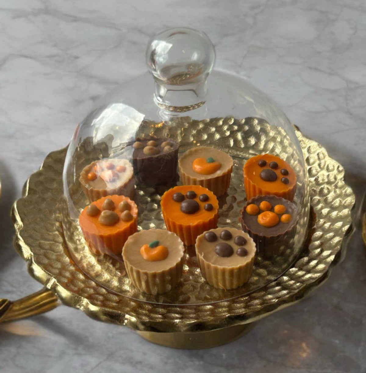 DELCO DOG CO. Mini Fall Paw Cups Soft Bakery Dog Treats
