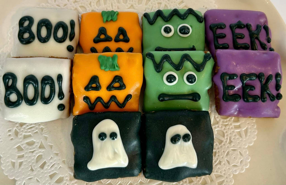 DELCO DOG CO. Assorted Mini Halloween Bakery Dog Treats