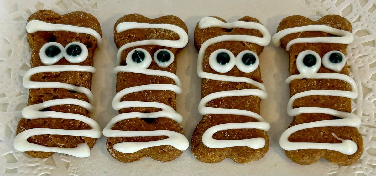 DELCO DOG CO. Mini Mummy Bones Bakery Dog Treats