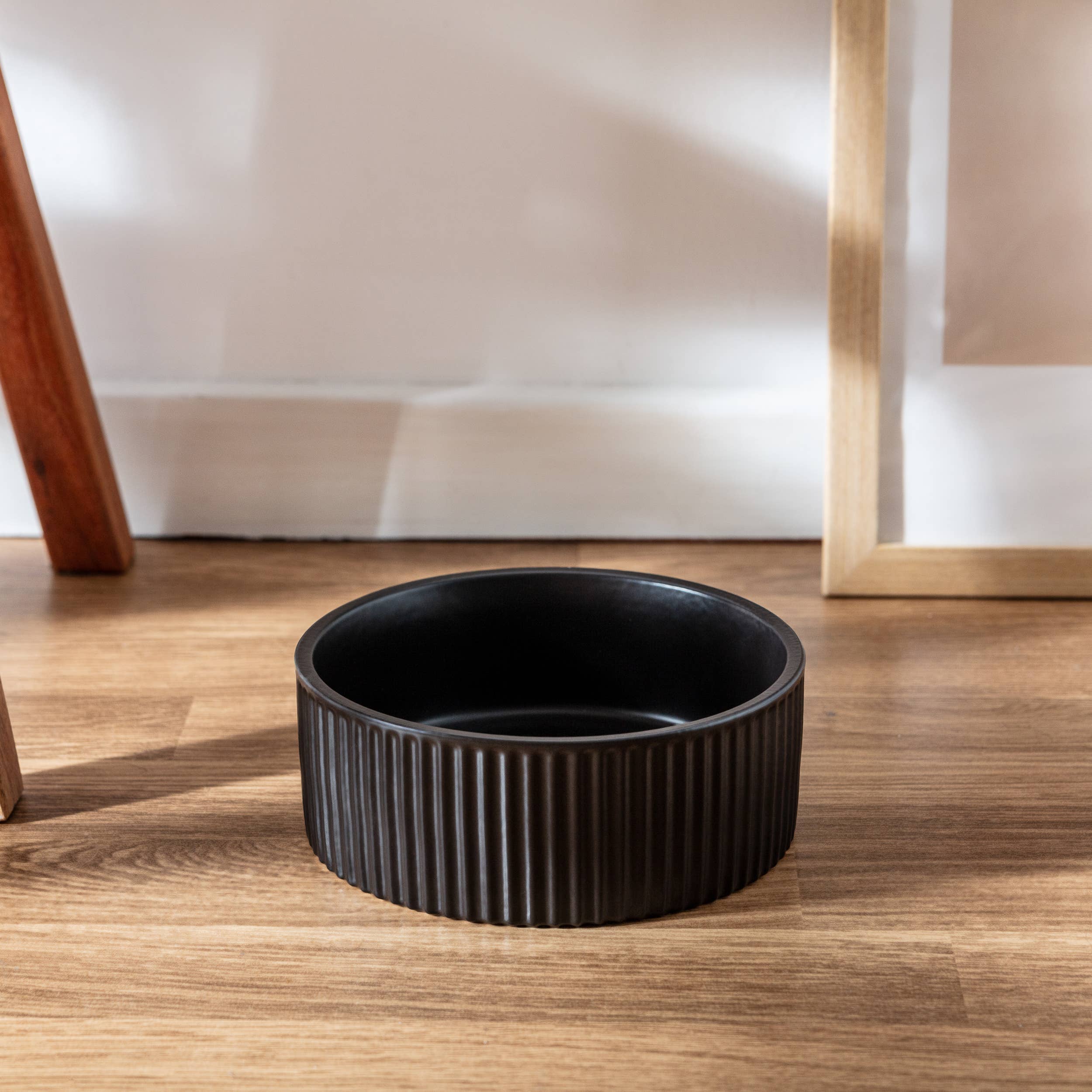Park Life Designs JARDIN Ribbed Pet Bowl Collection with Modern Matte Exterior