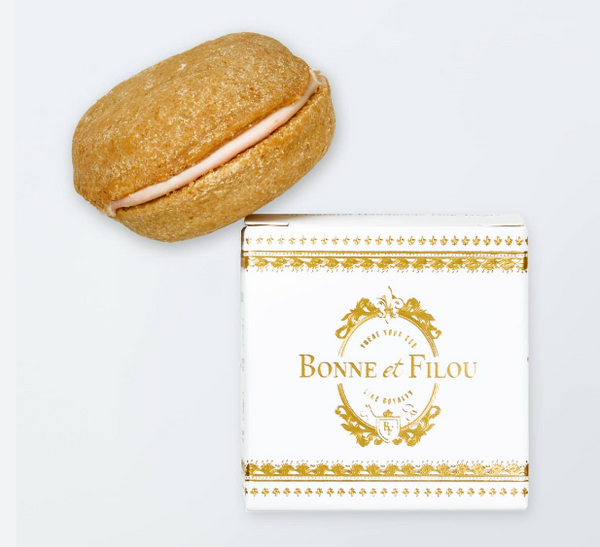 Bonne et Filou French Macarons Bakery Dog Treat ** Sold Individually ** Vanilla - Paw Naturals