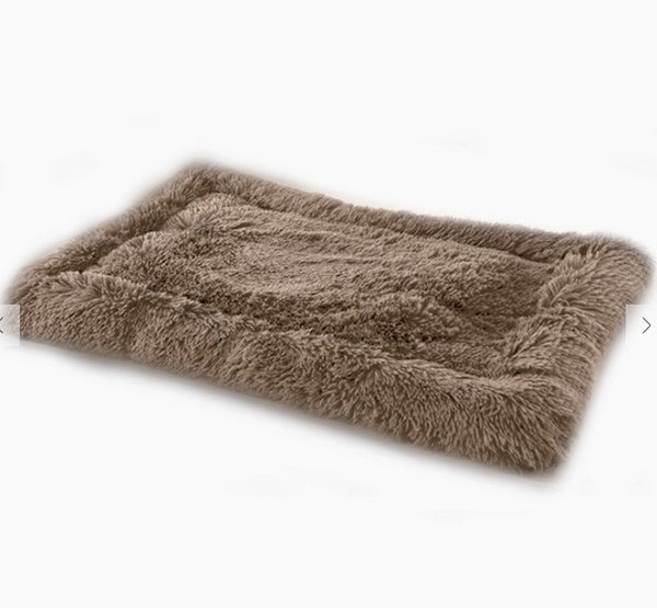 Precious Tails Eyelash Faux Fur Bordered Mat Small / Taupe - Paw Naturals